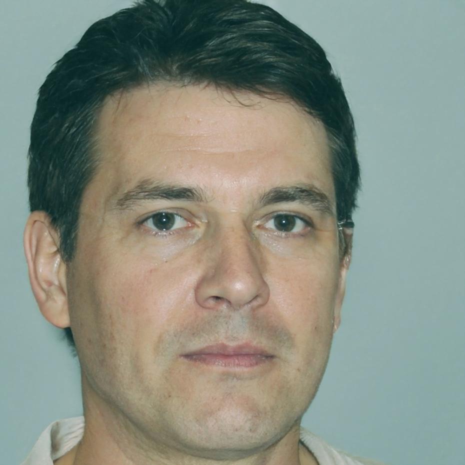 Retrato profesional de Oriol Balaguer, especialista en presupuestación familiar